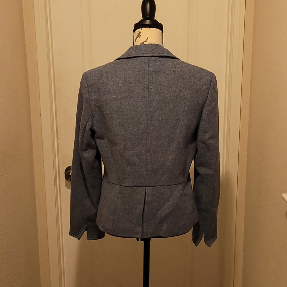 Blazer - Picture 3 of 4